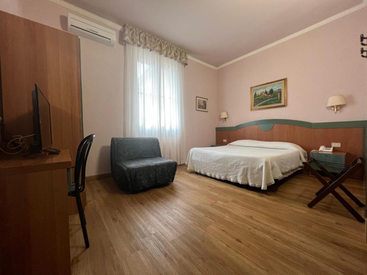 Hotel Villa Primavera Pisa Kültér fotó